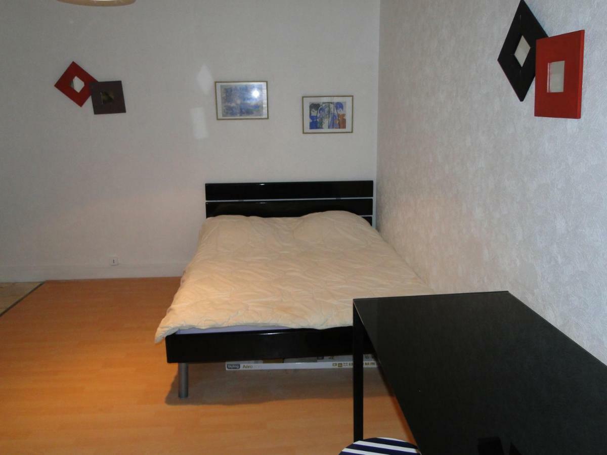Appartement Entre Trocadero Et Champs Elyses Paris Exterior photo